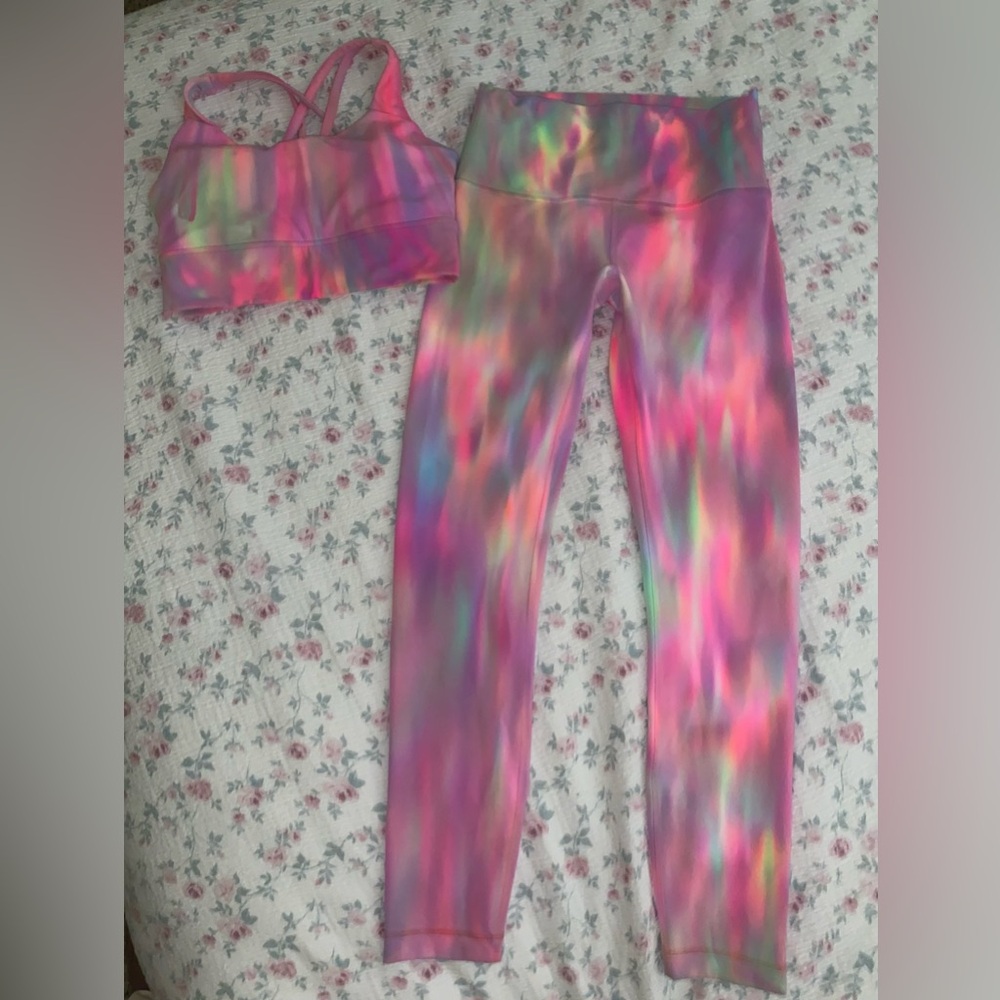 LULULEMON Psychedelic Sport Bra & Legging Set Sz 6 Wunder Train Energy Long Line